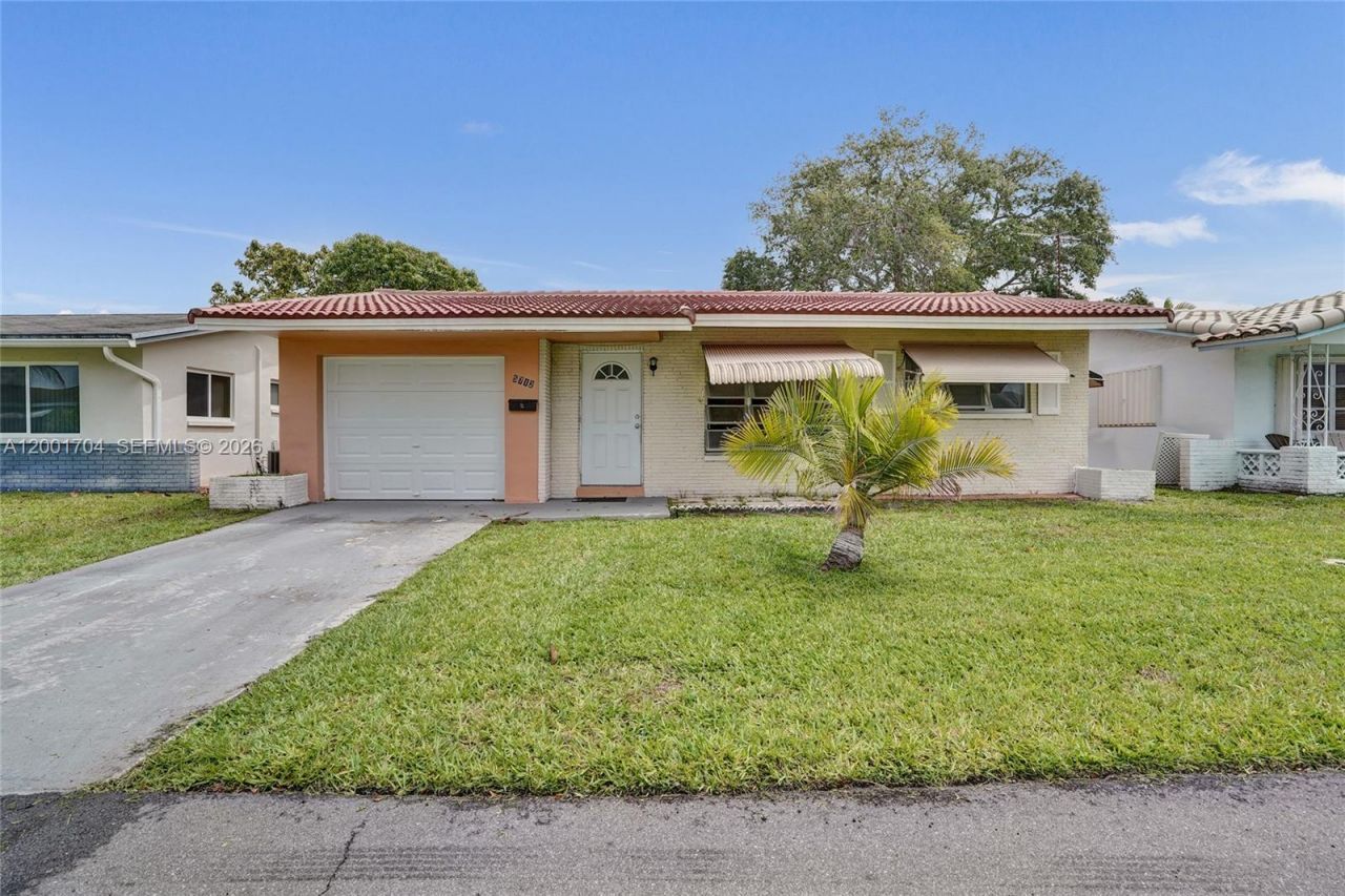 5712 NW 66th Ave, Tamarac, FL 33321 Photo