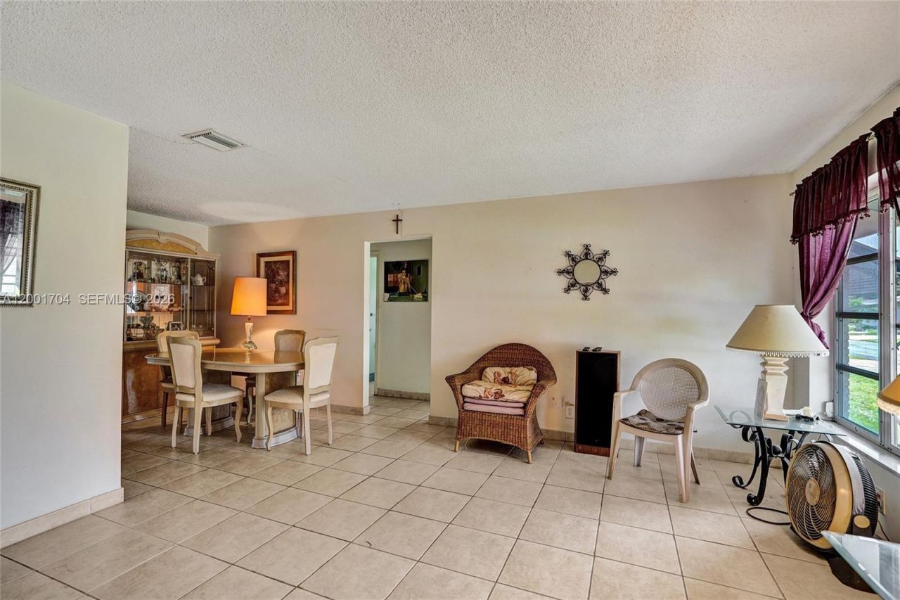 5712 NW 66th Ave, Tamarac, FL 33321 Photo