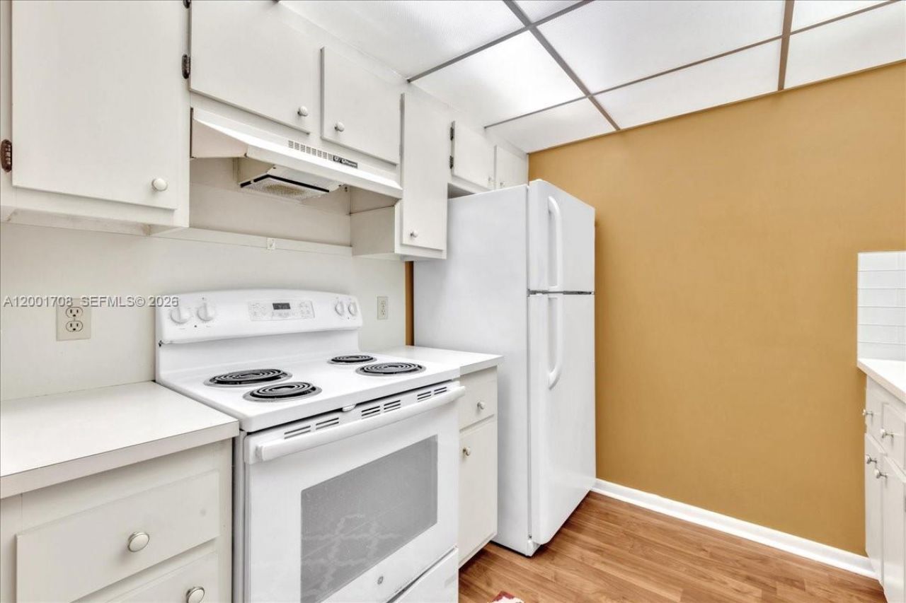 13500 SW 1st St, Unit 307U, Pembroke Pines, FL 33027 Photo