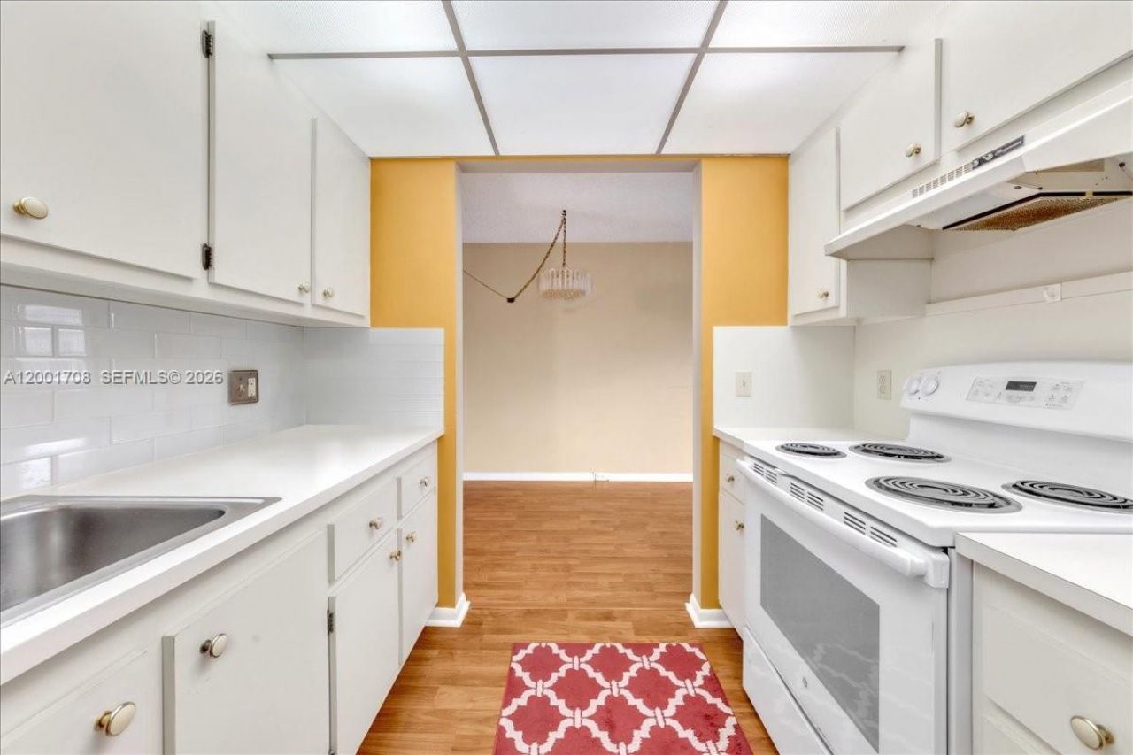 13500 SW 1st St, Unit 307U, Pembroke Pines, FL 33027 Photo