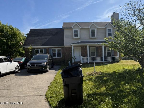 2644 Idlebrook Circle, Midway Park, NC 28544