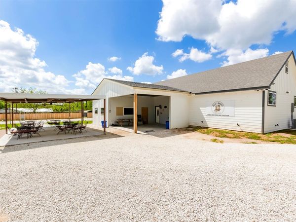 306 Oak ST, Rockdale, TX 76567