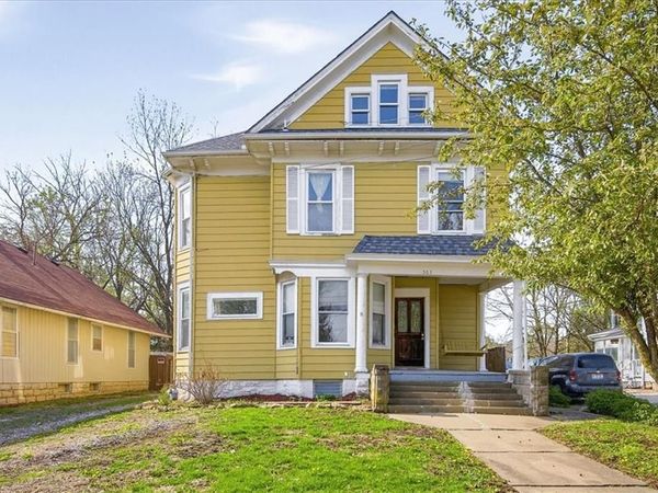 563 E Park Street, Olathe, KS 66061