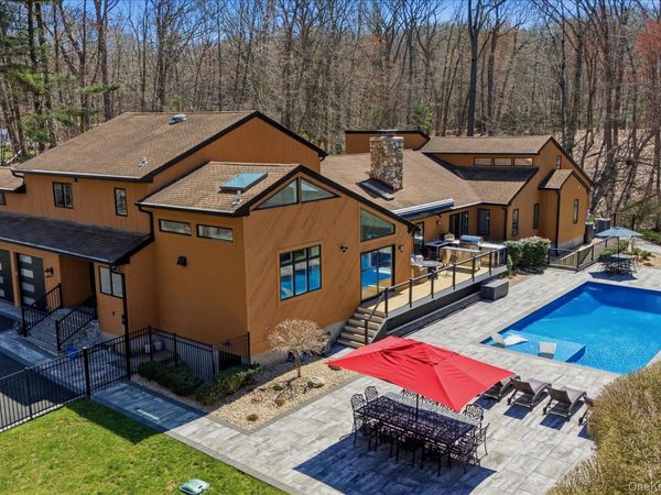 9 Watercrest Court , Head Of The Harbor, NY 11780