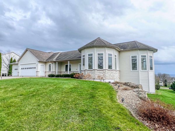 1106 21st Street, Baraboo, WI 53913