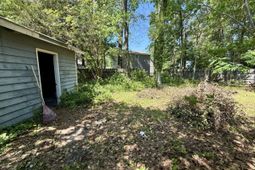 226 Manor Circle photo 4