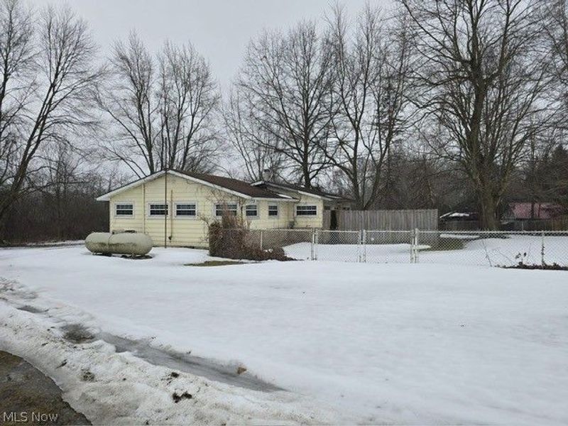 6547 Highland Avenue SW, Warren, OH 44481 Photo 1