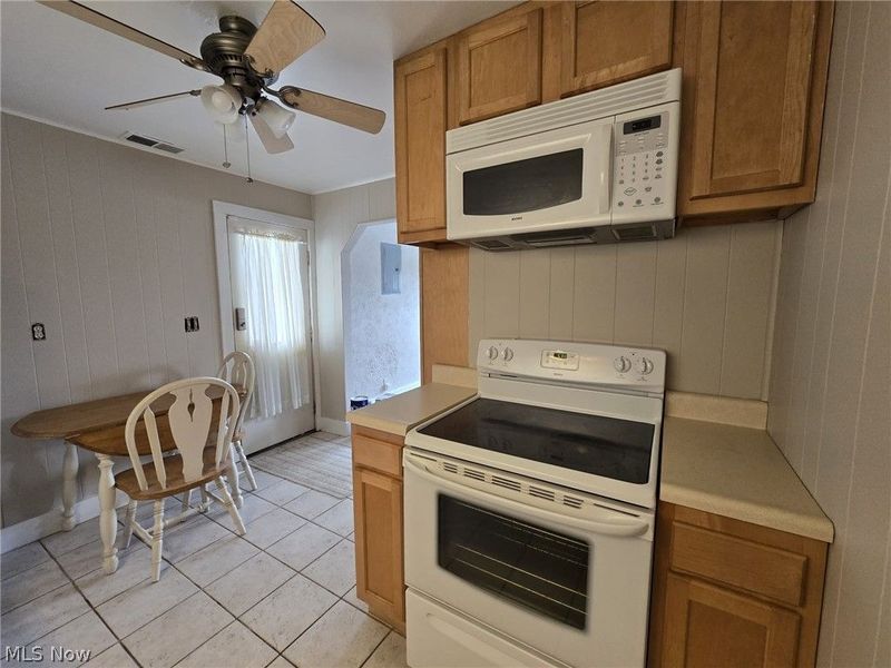 6547 Highland Avenue SW, Warren, OH 44481 Photo 13