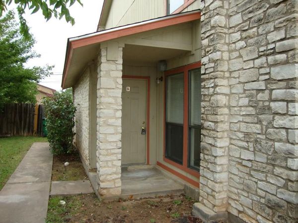 2804 Bull RUN, Unit B, Taylor, TX 76574