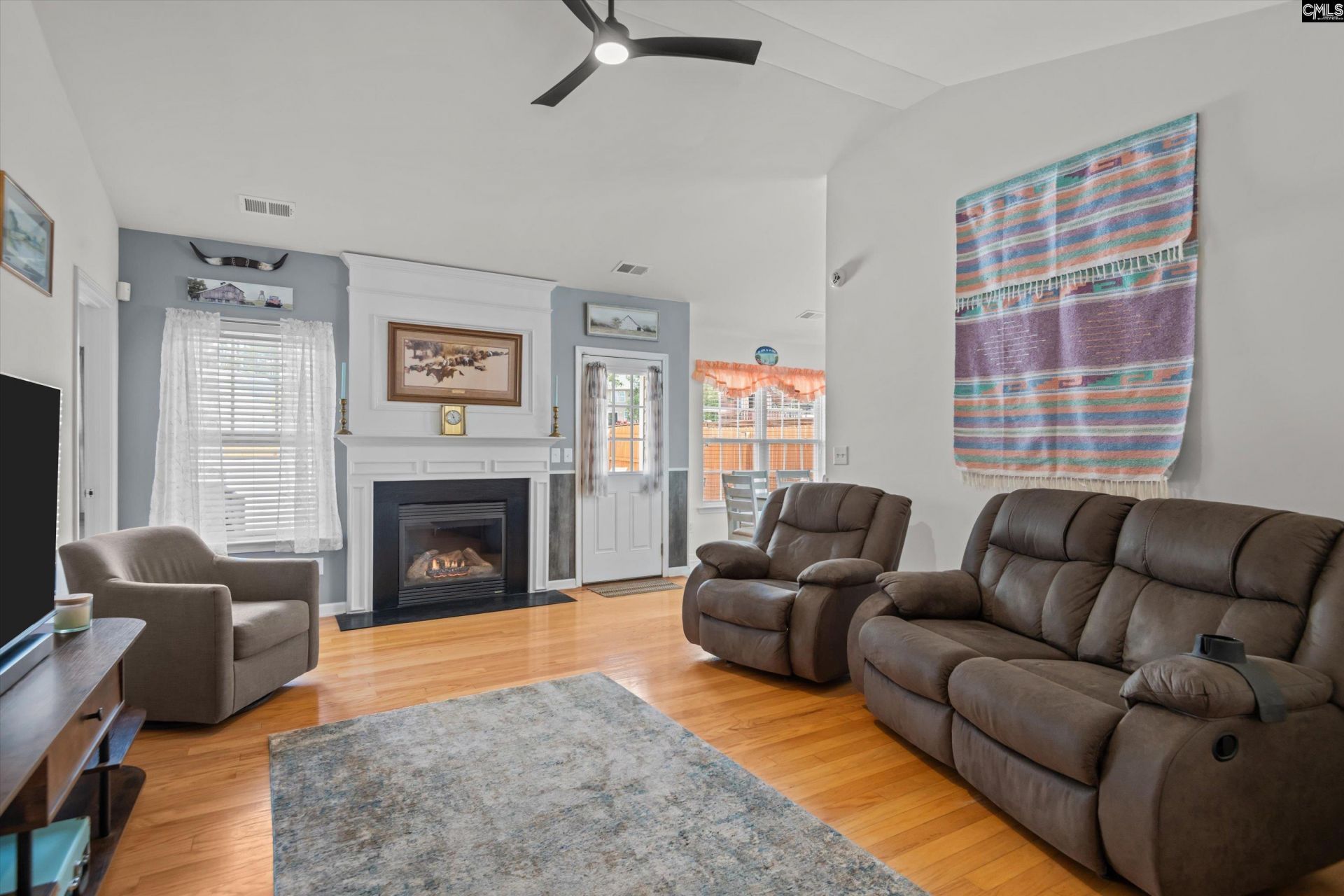 188 Riglaw Circle  Photo 6