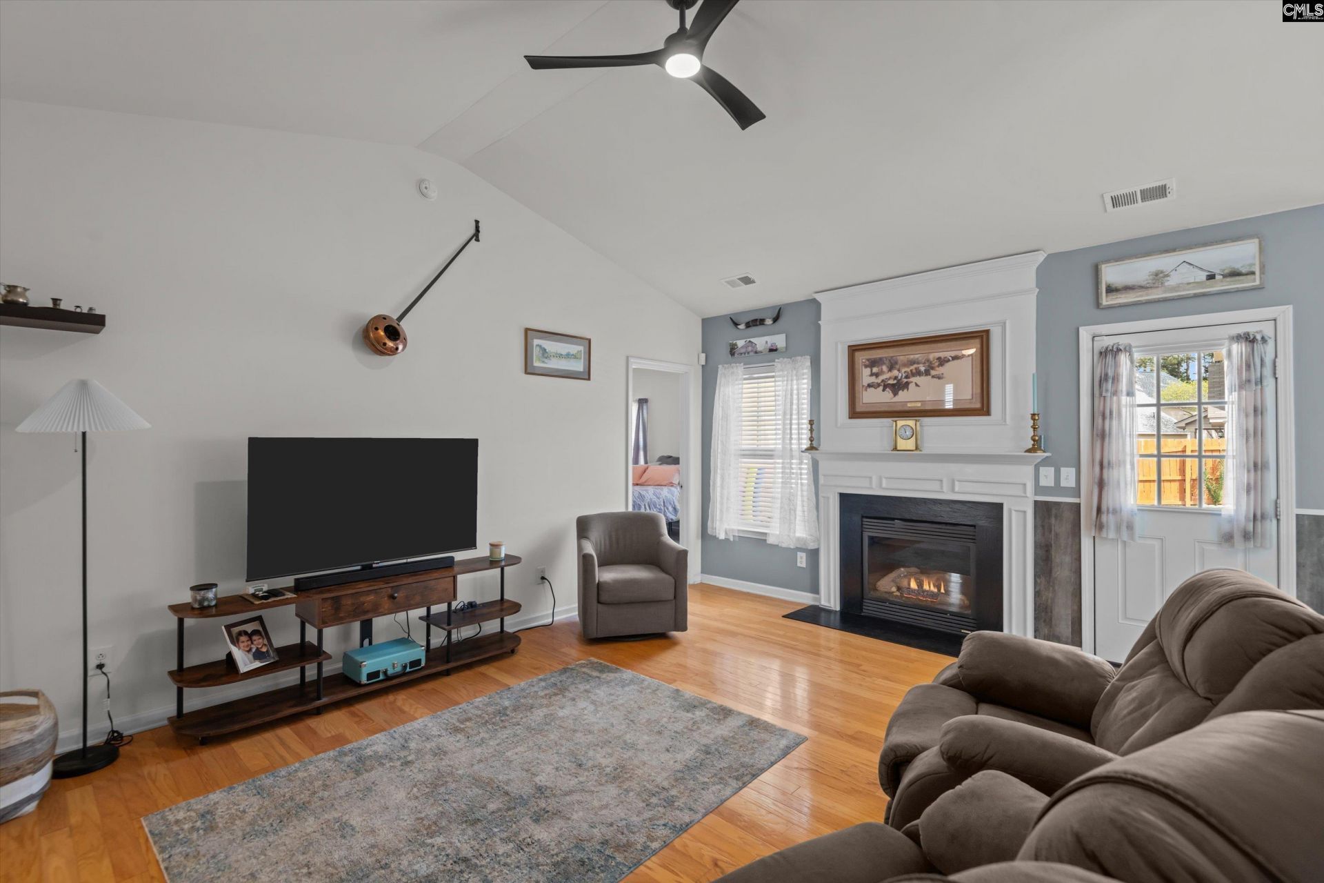 188 Riglaw Circle  Photo 7