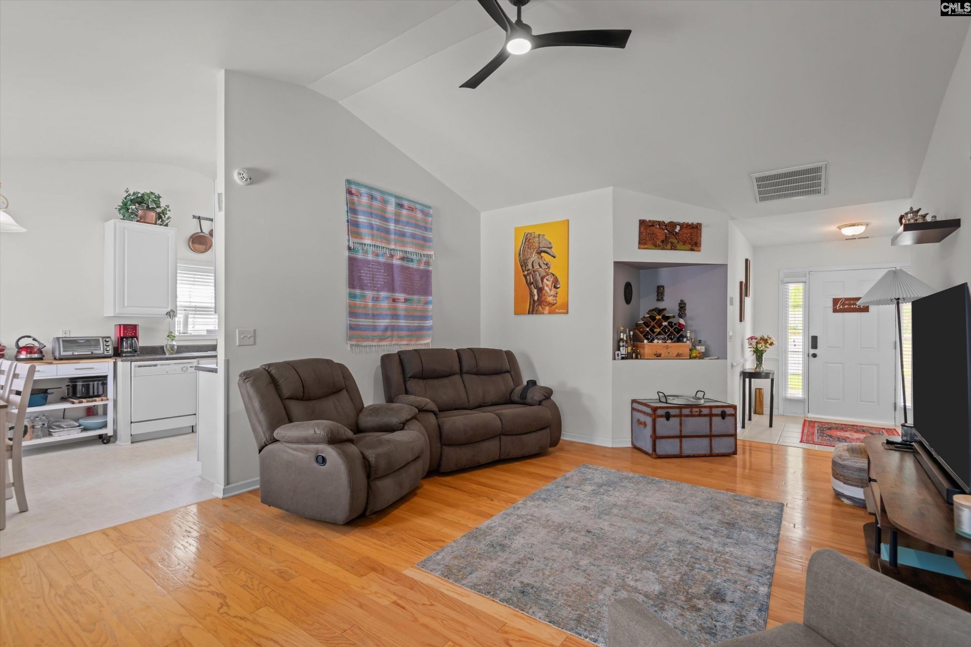 188 Riglaw Circle  Photo 8