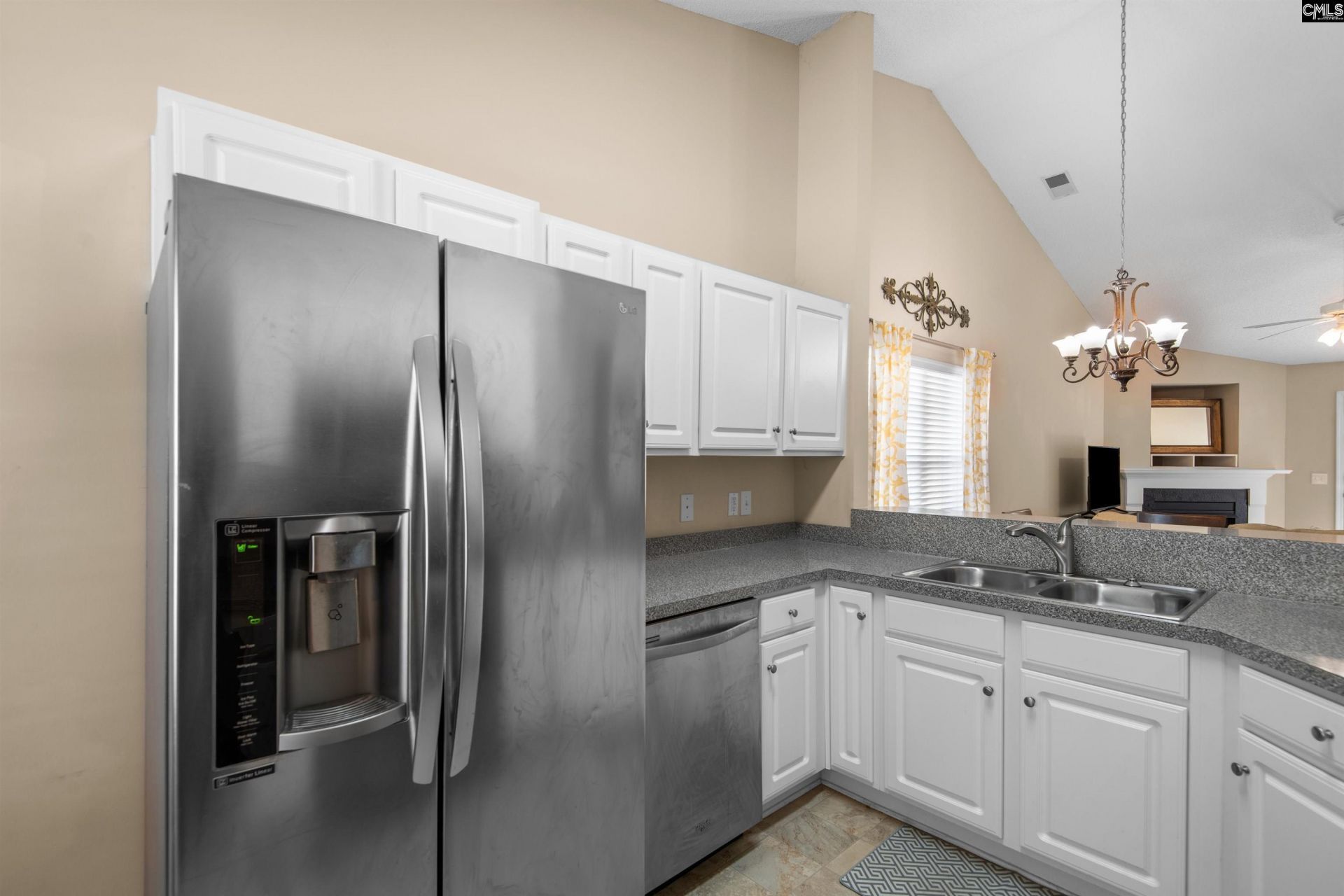 110 Weatherstone Road  Photo 7