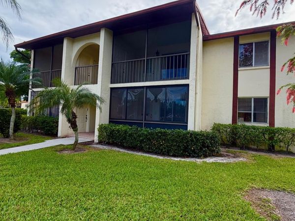 4717 Sable Pine Circle, Unit D1, West Palm Beach, FL 33417