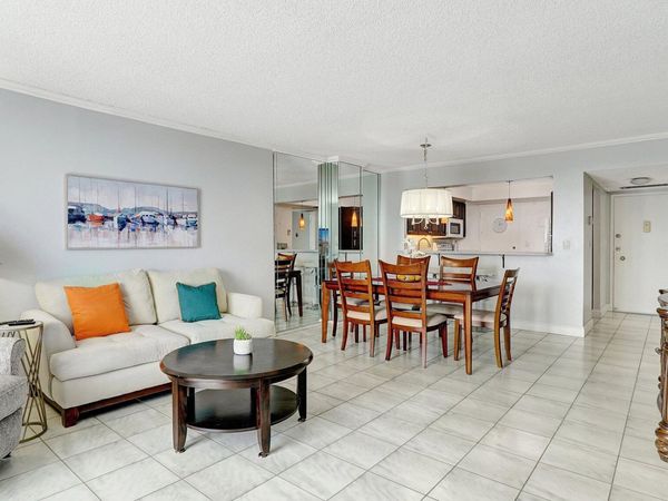 427 Golden Isles Drive, Unit 5j, Hallandale Beach, FL 33009