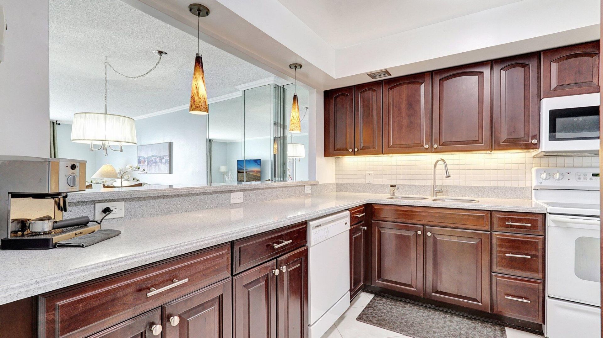 427 Golden Isles Drive, Unit 5j, Hallandale Beach, FL 33009 Photo