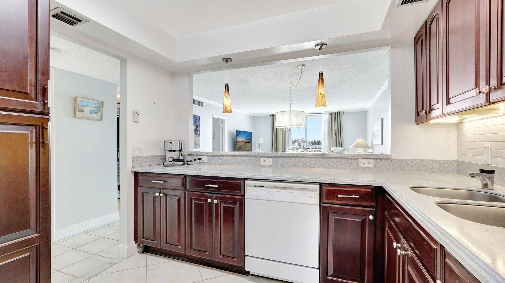 427 Golden Isles Drive, Unit 5j, Hallandale Beach, FL 33009 Photo