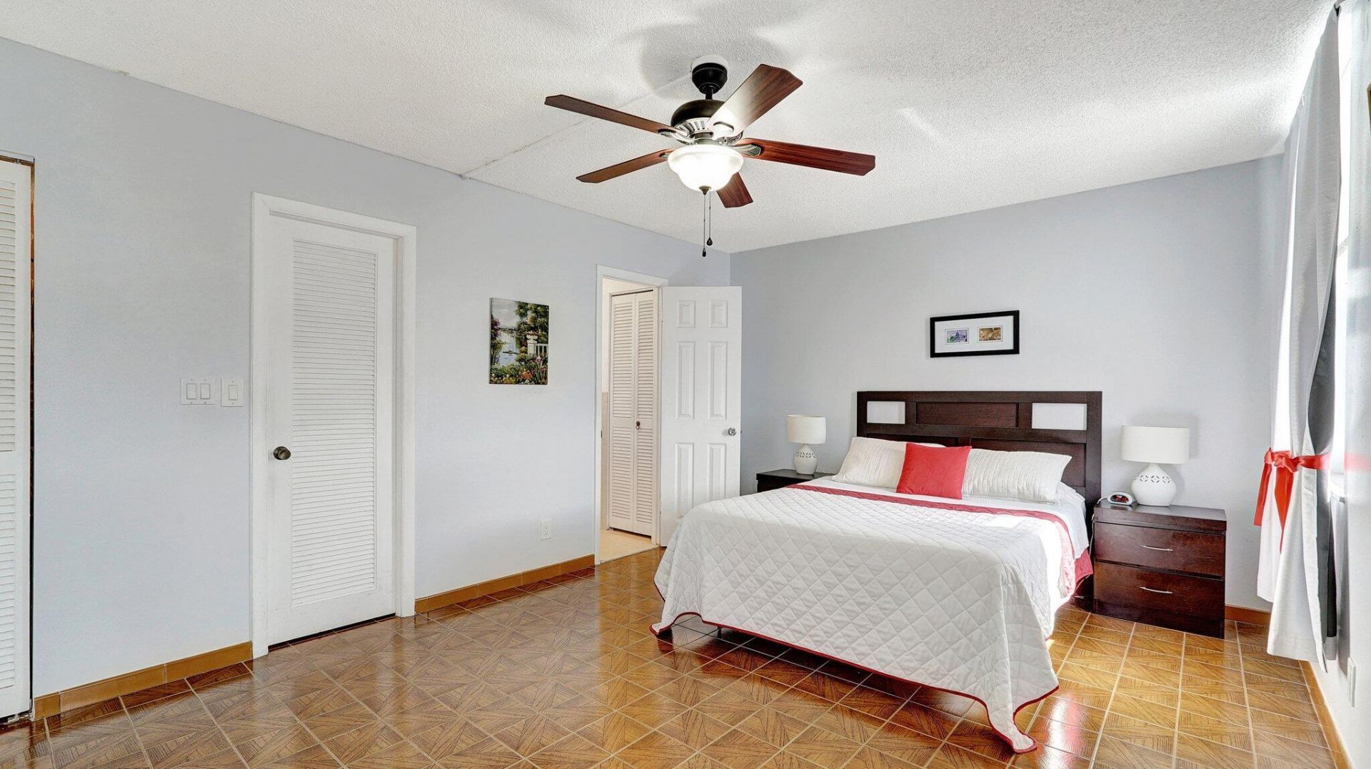 427 Golden Isles Drive, Unit 5j, Hallandale Beach, FL 33009 Photo