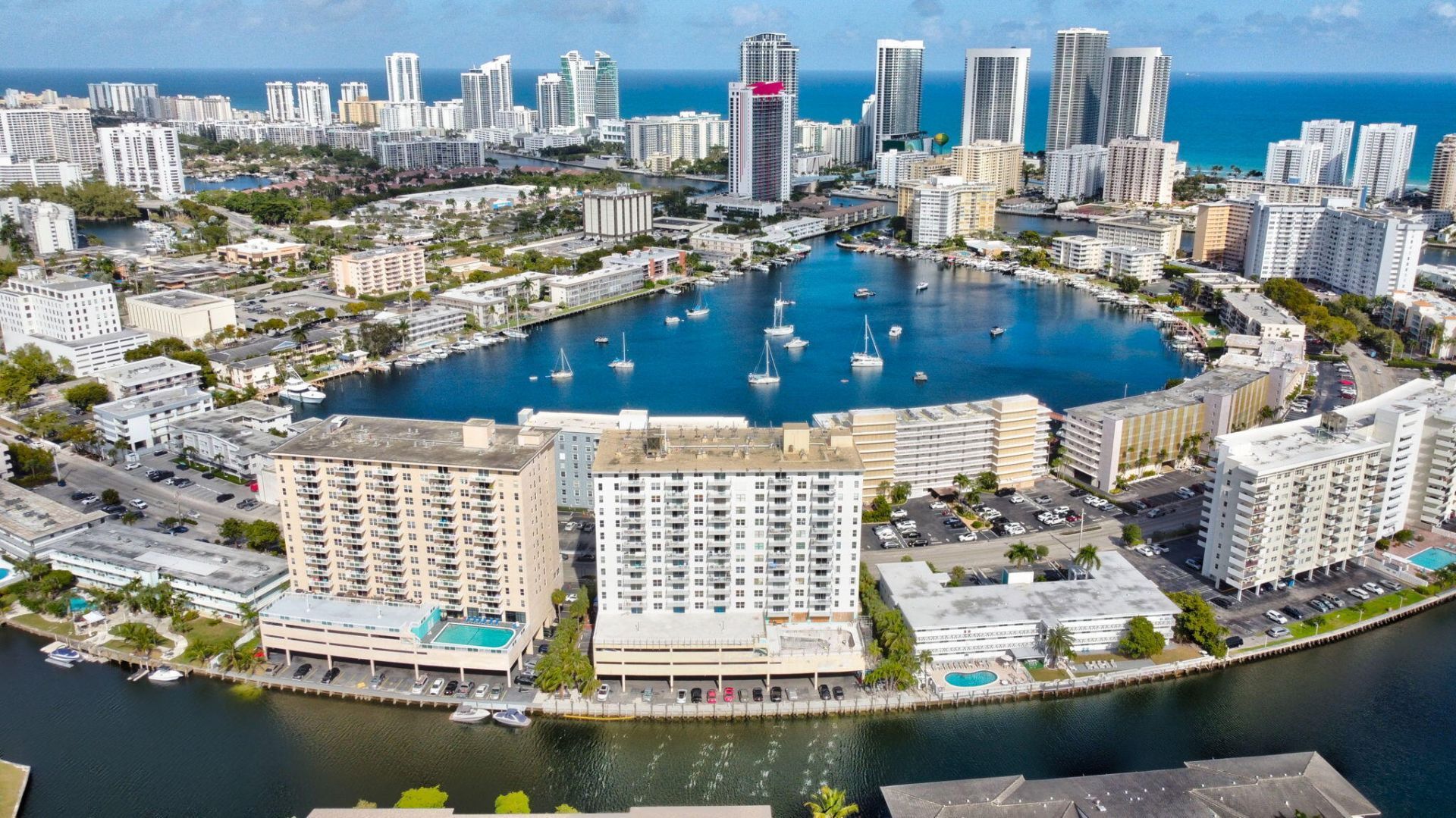 427 Golden Isles Drive, Unit 5j, Hallandale Beach, FL 33009 Photo