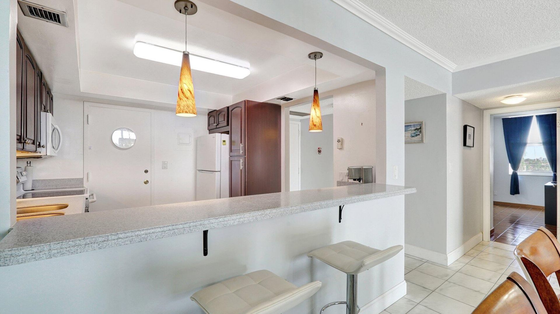 427 Golden Isles Drive, Unit 5j, Hallandale Beach, FL 33009 Photo