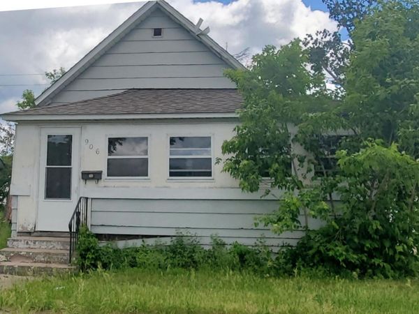906 Irvine Avenue NW, Bemidji, MN 56601