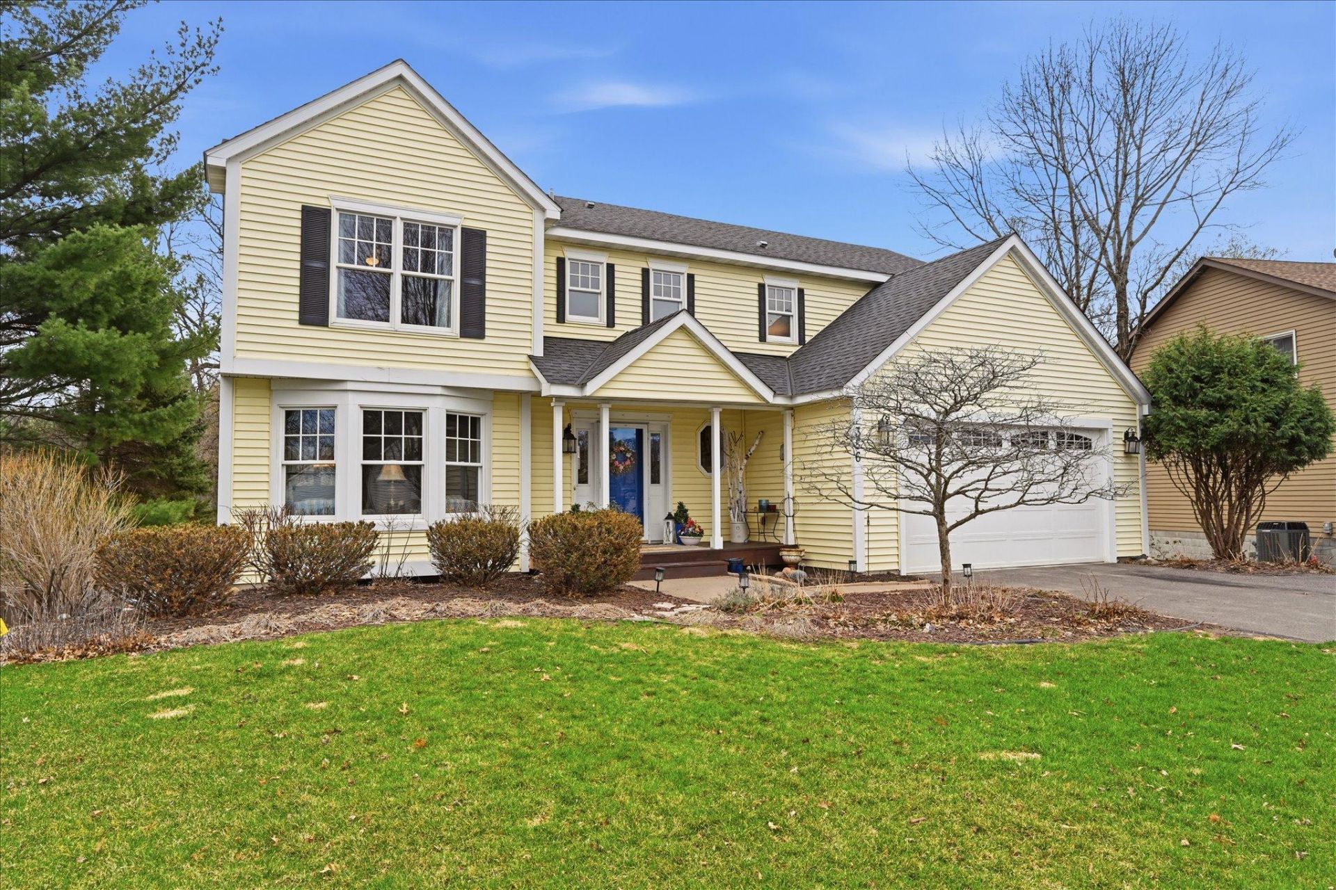 356 69th Street N, Mahtomedi, MN 55115