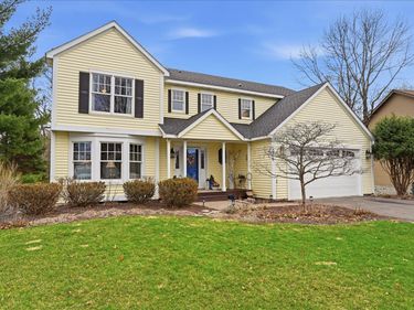 356 69th Street N, Mahtomedi, MN 55115