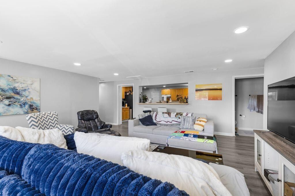 1921 Ferguson Road Photo 13