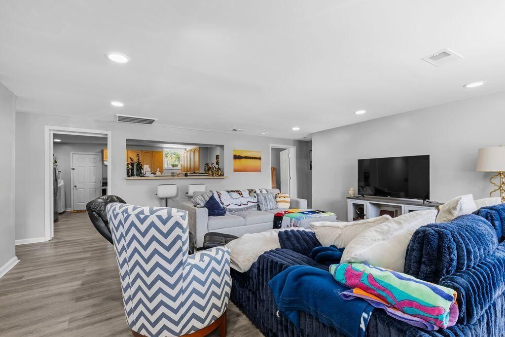 1921 Ferguson Road Photo 14