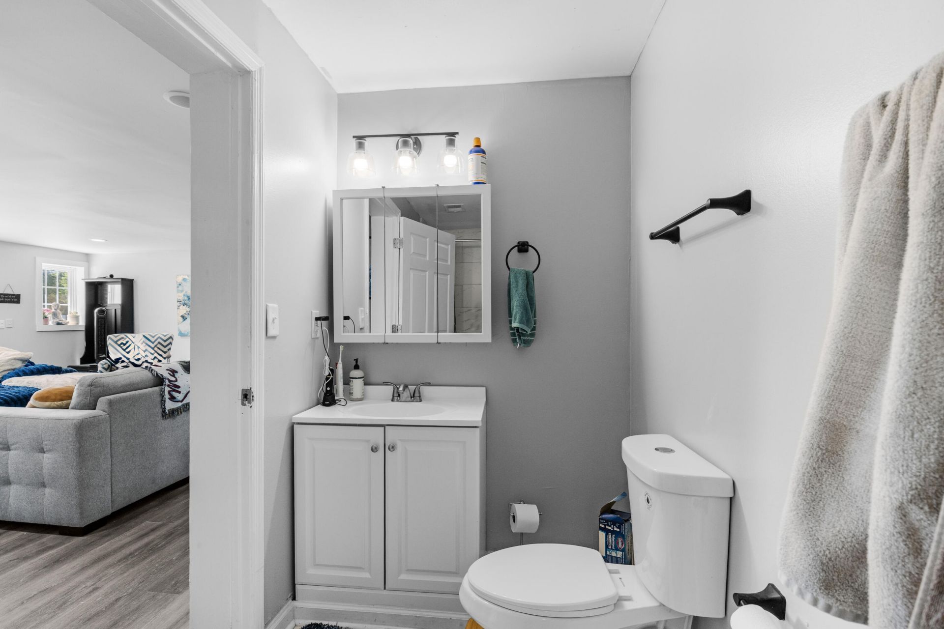 1921 Ferguson Road Photo 24