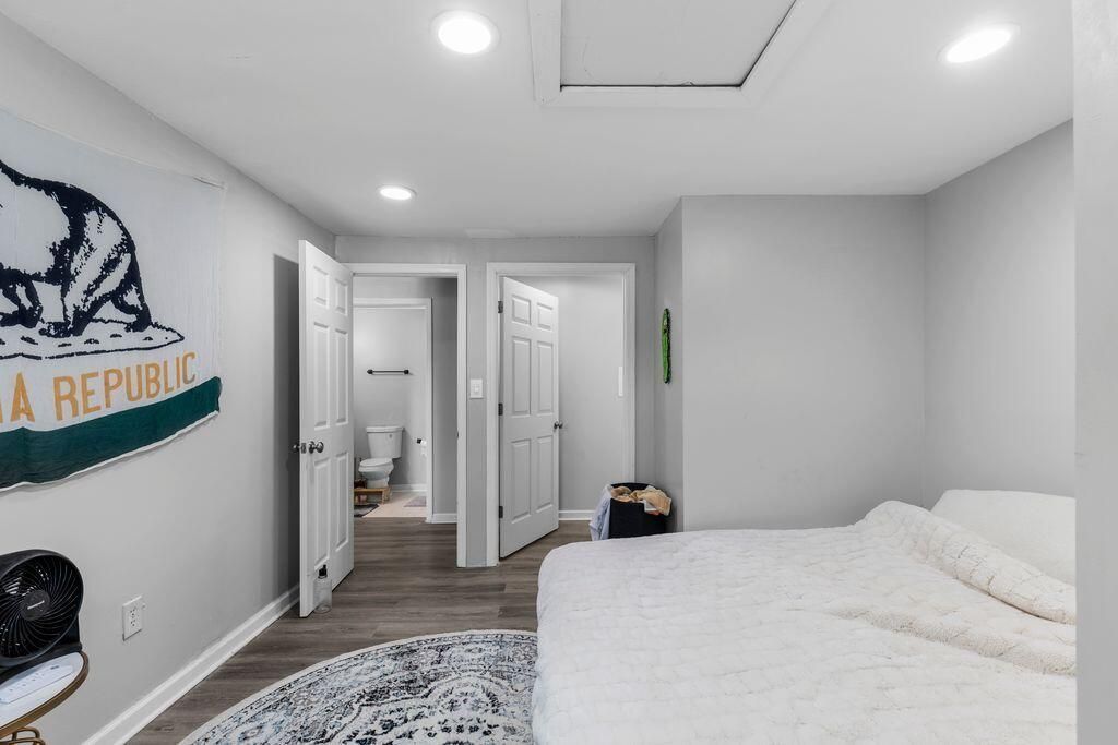 1921 Ferguson Road Photo 26