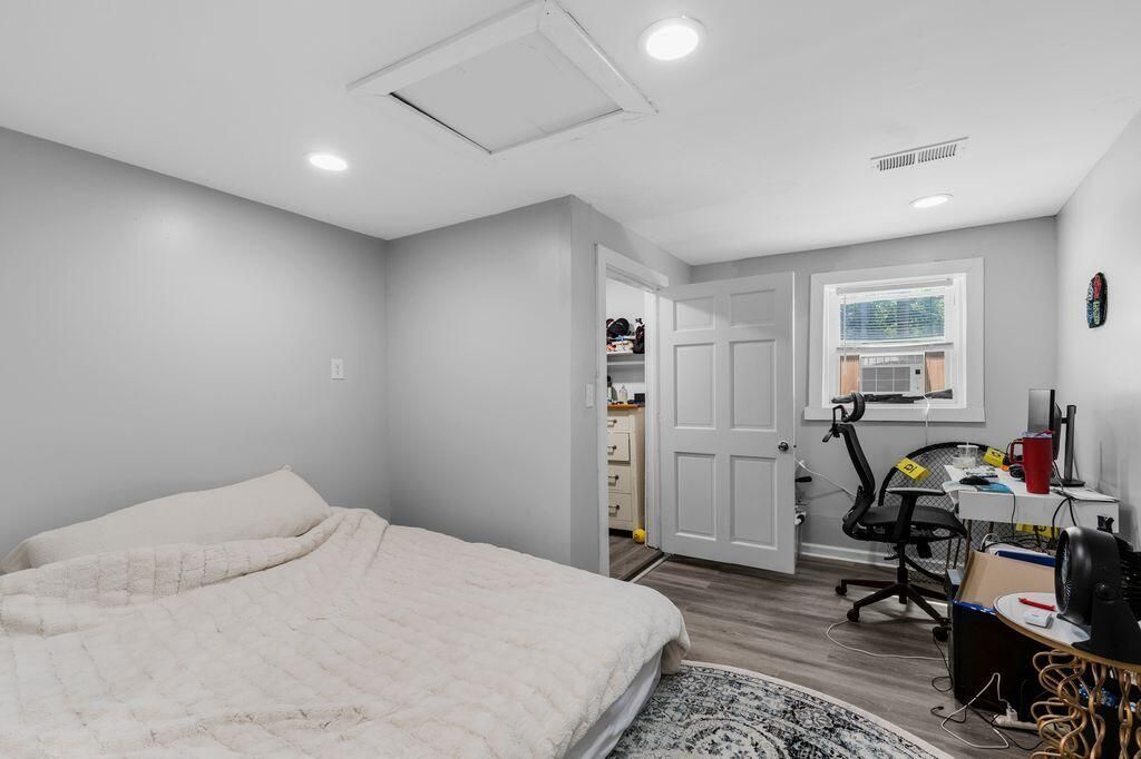 1921 Ferguson Road Photo 28