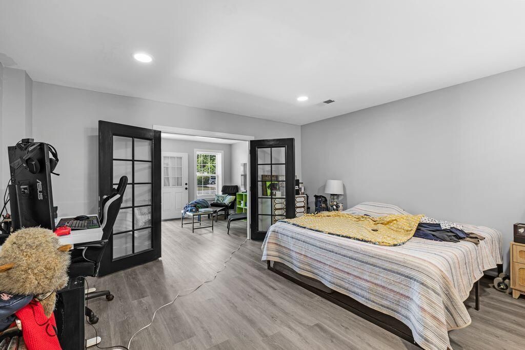 1921 Ferguson Road Photo 9