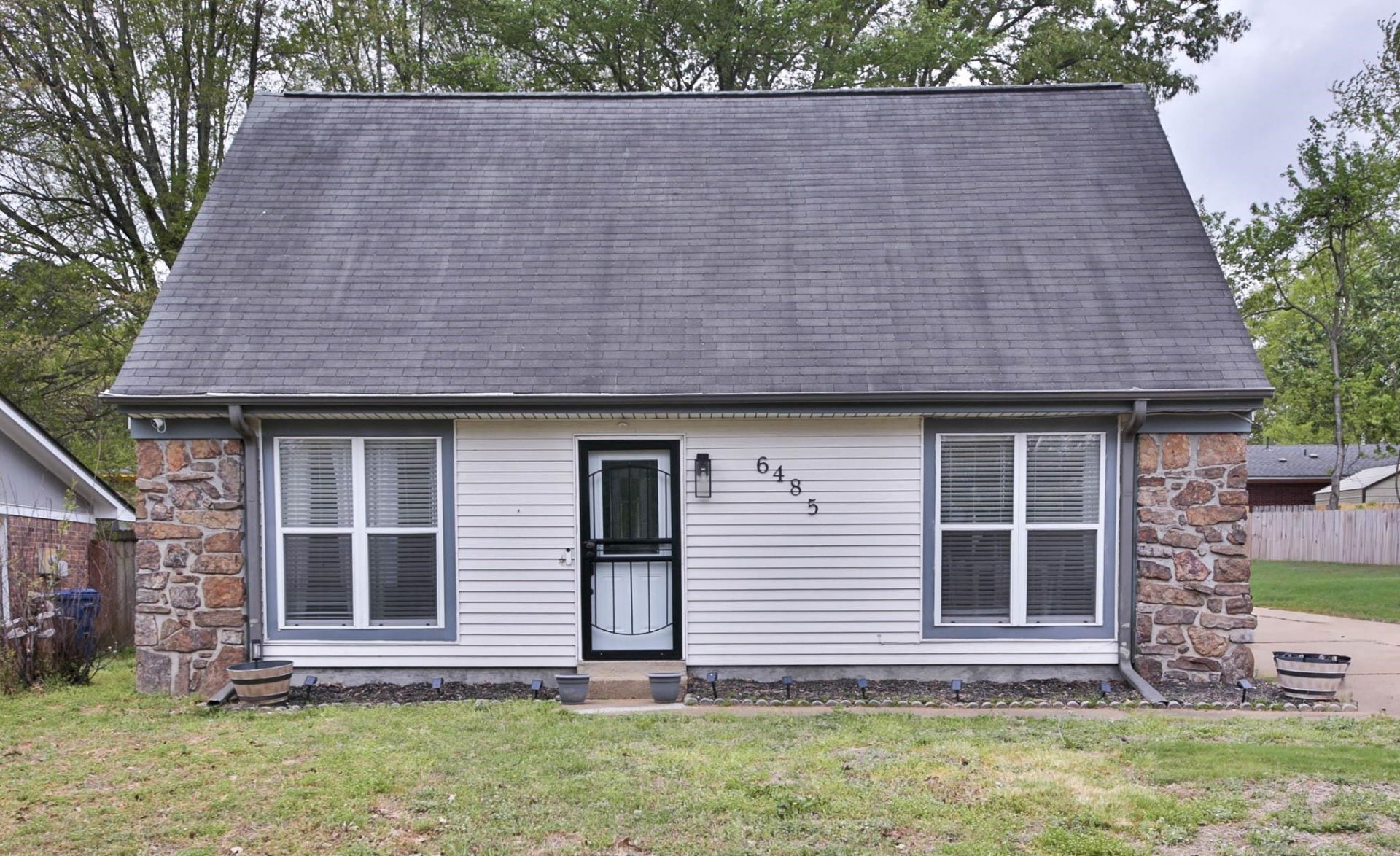 6485 Yorkshire Rd, Horn Lake, MS 38637 Main Photo