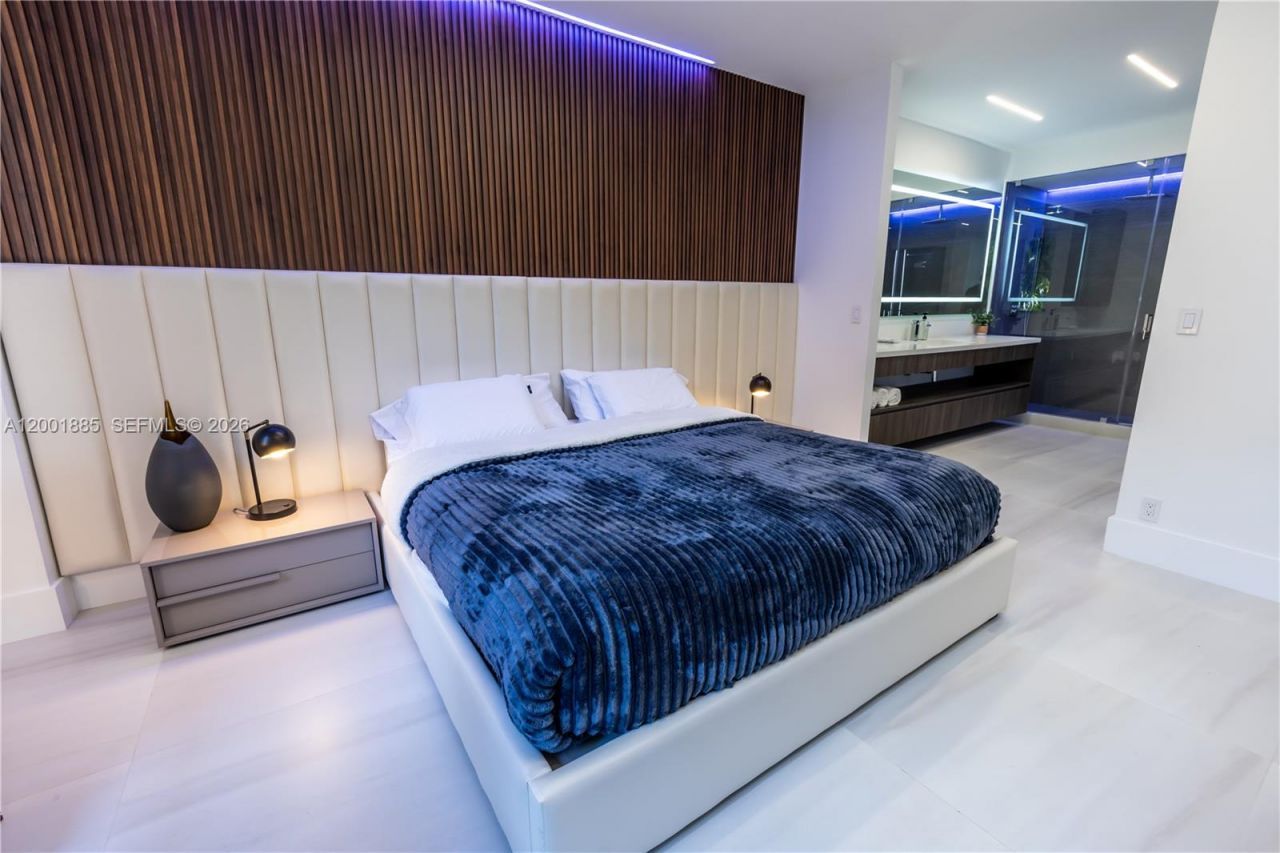 3600 Mystic Pointe Dr, Unit 114, Aventura, FL 33180 Photo