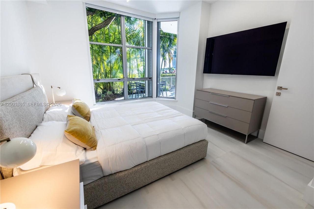 3600 Mystic Pointe Dr, Unit 114, Aventura, FL 33180 Photo