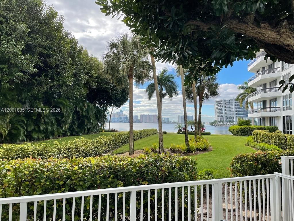 3600 Mystic Pointe Dr, Unit 114, Aventura, FL 33180 Photo