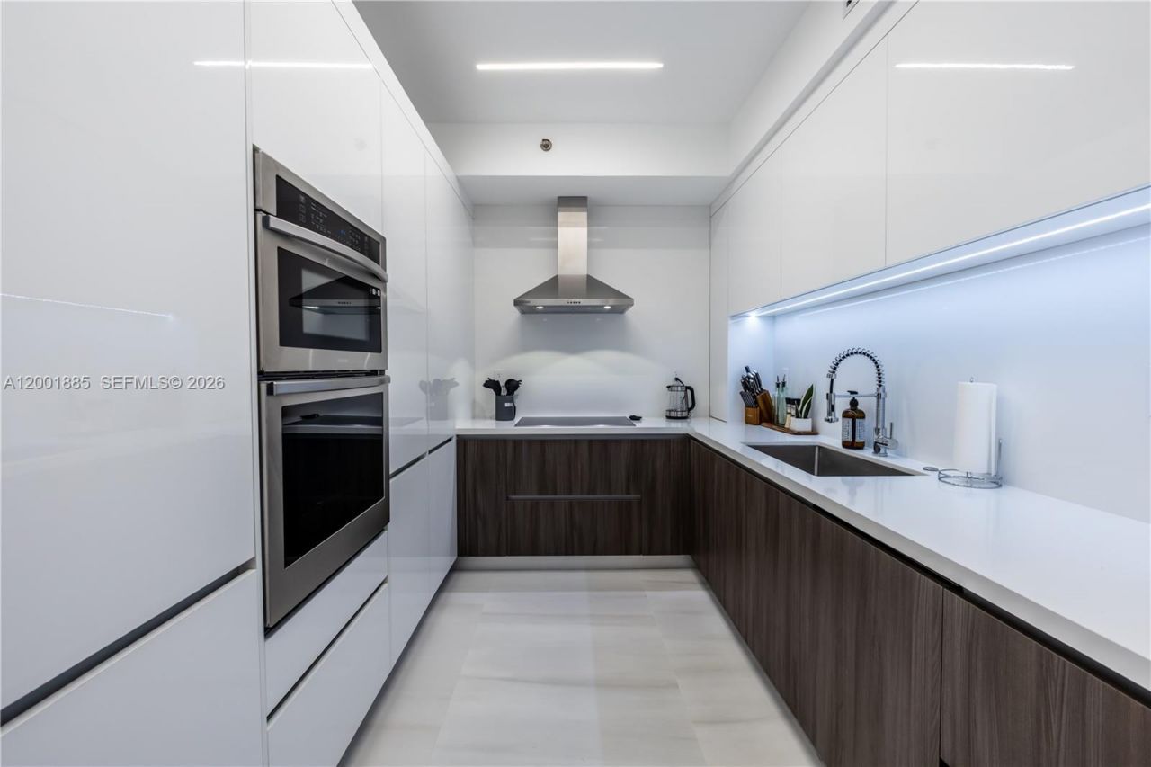 3600 Mystic Pointe Dr, Unit 114, Aventura, FL 33180 Photo