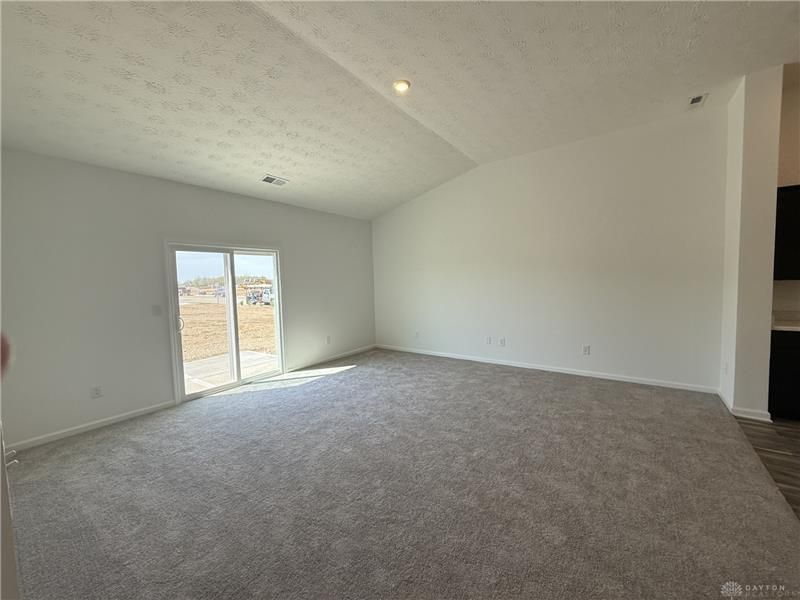 4001 Chakeres, Springfield, OH 45505 Photo 8