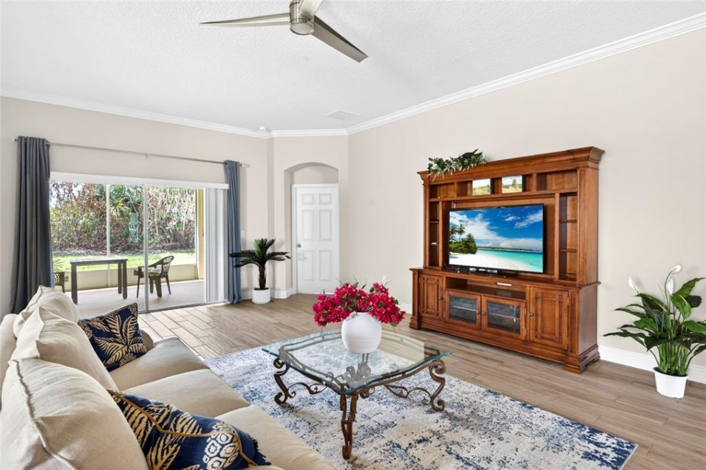 2557 Saint Lucia Circle, Vero Beach, FL 32967 Photo