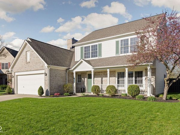 7854 Park Meadows Drive , Brownsburg, IN 46112