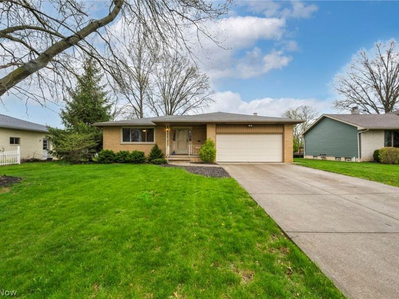 13700 Indian Creek Drive, Middleburg Heights, OH 44130 Photo 1