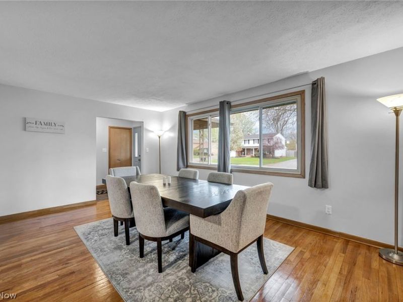 13700 Indian Creek Drive, Middleburg Heights, OH 44130 Photo 11