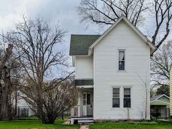 2208 N Court Street , Rockford, IL 61103