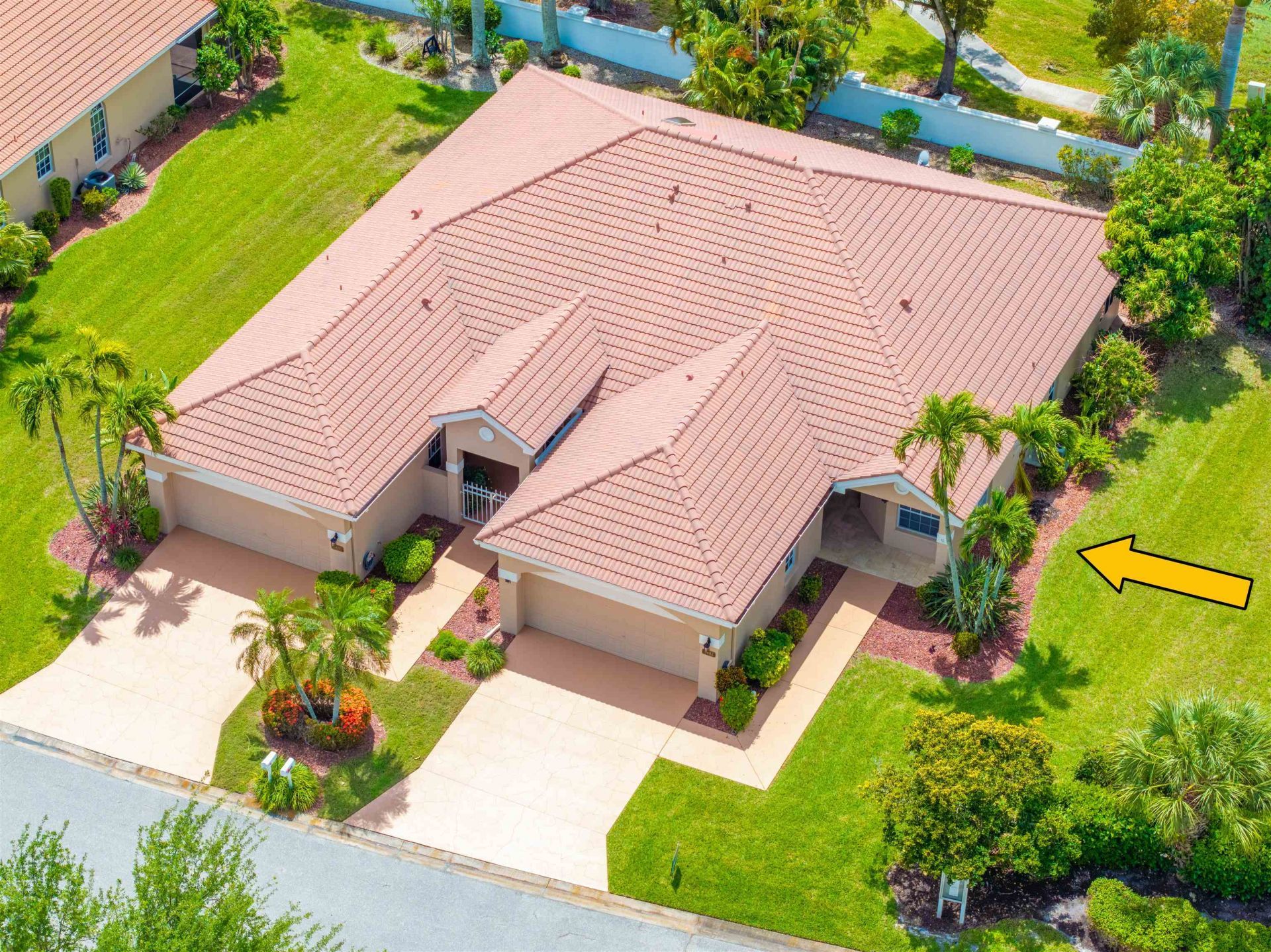 5472 Peppertree Dr, Unit 2A, Fort Myers, FL 33908 Photo