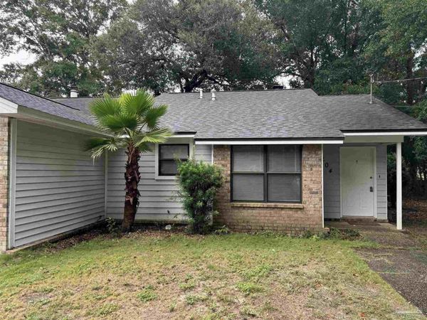 6204 Forest Pines Dr, Pensacola, FL 32526