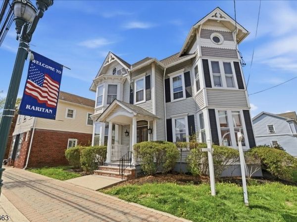 30 W Somerset St, Raritan, NJ 08869