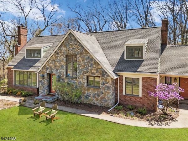 75 Farmersville Rd, Tewksbury, NJ 07830