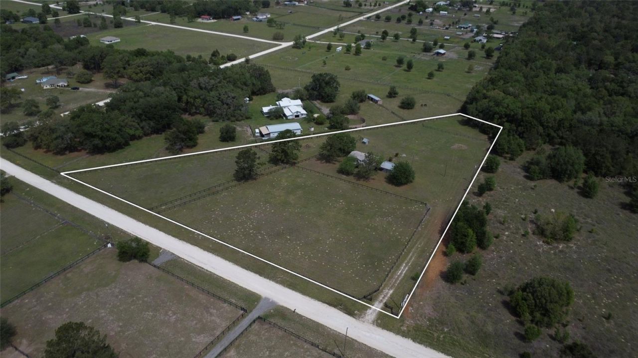 14491 SE 68th Lane , Morriston, FL 32668 Photo