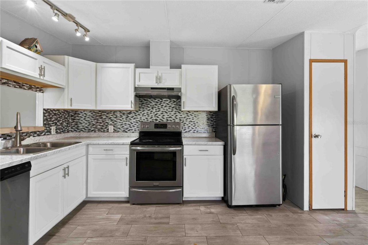 14491 SE 68th Lane , Morriston, FL 32668 Photo